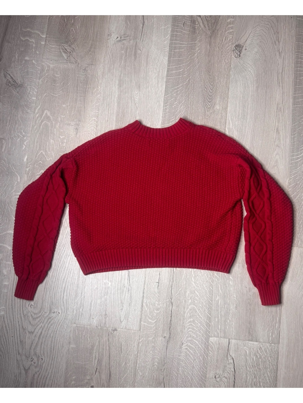 Hollister Sweater - Picture 3 of 3